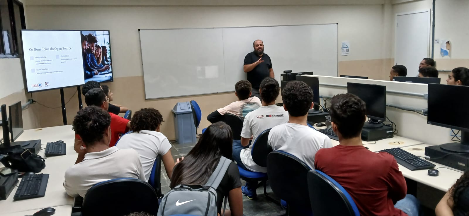 Palestra sobre a Força da Comunidade Open Source