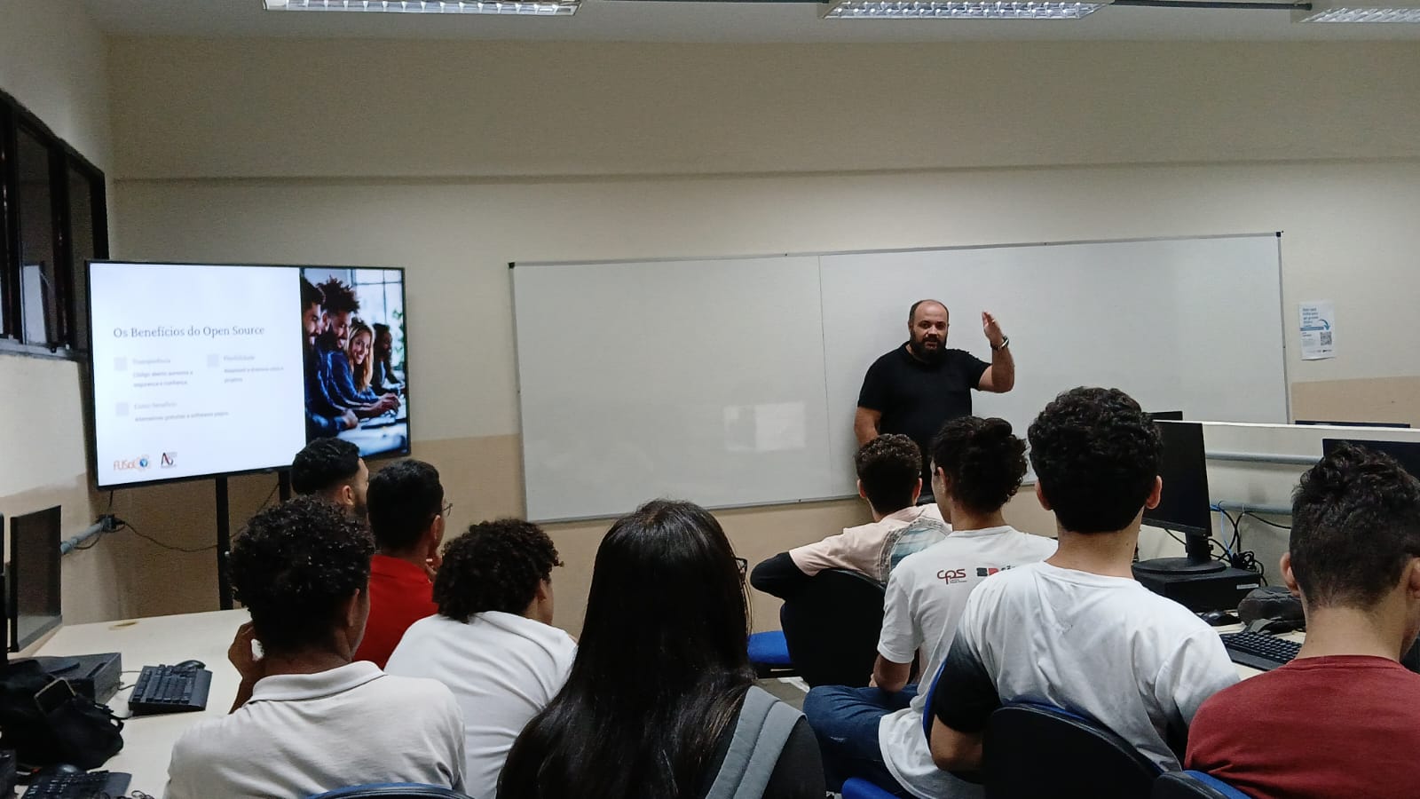 Palestra sobre a Força da Comunidade Open Source